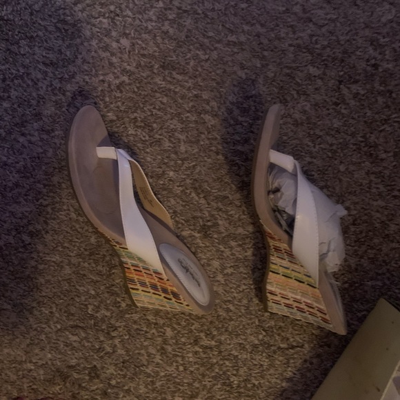 wedge sandle - Picture 2 of 3